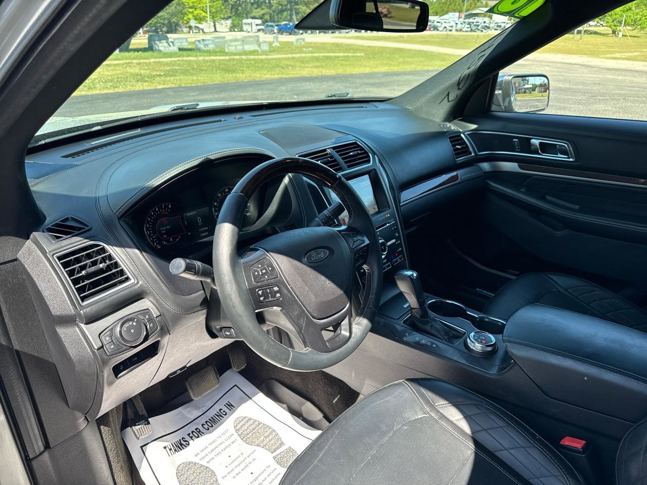 Used 2018 Ford Explorer Platinum AWD/4WD image 13