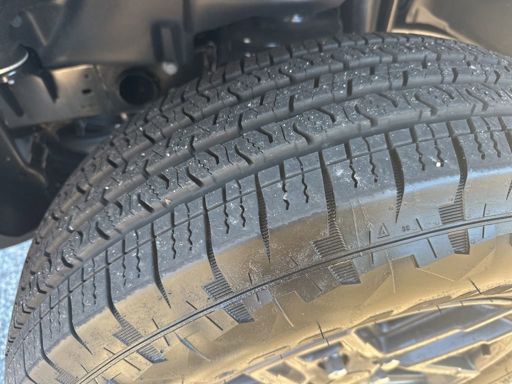 Used 2025 Jeep Wrangler Sport S image 31