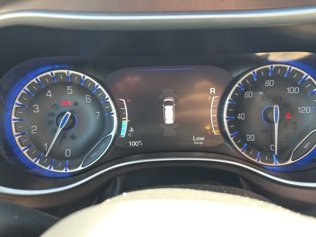 Used 2017 Chrysler Pacifica Touring-L Plus w/ Advanced Safetytec Group FWD image 19