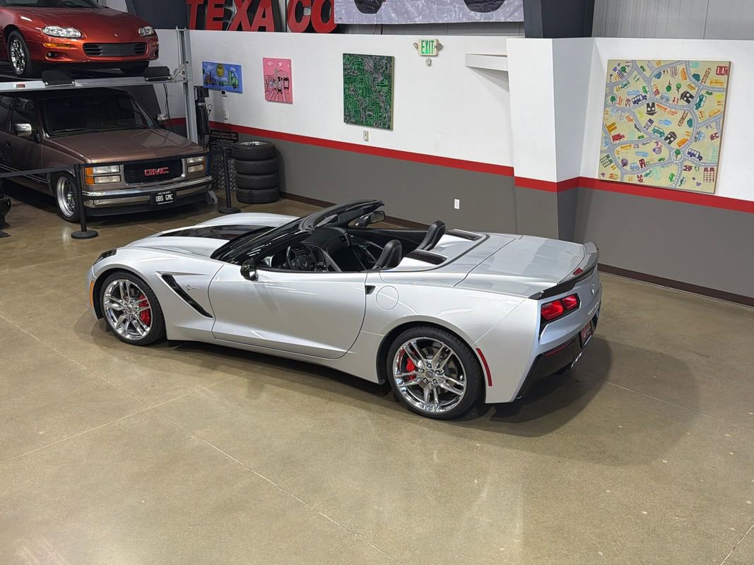 Used 2016 Chevrolet Corvette Stingray Convertible w/ 3LT Preferred Equipment Group RWD image 98