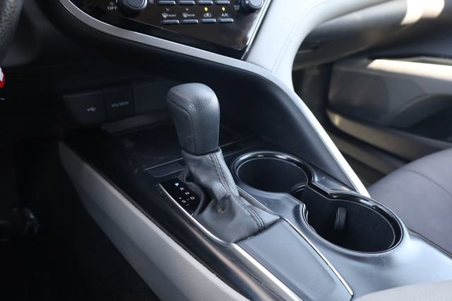 Used 2020 Toyota Camry LE FWD image 20