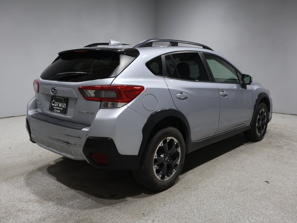 Used 2021 Subaru Crosstrek 2.0i Premium w/ Moonroof Package AWD/4WD image 2