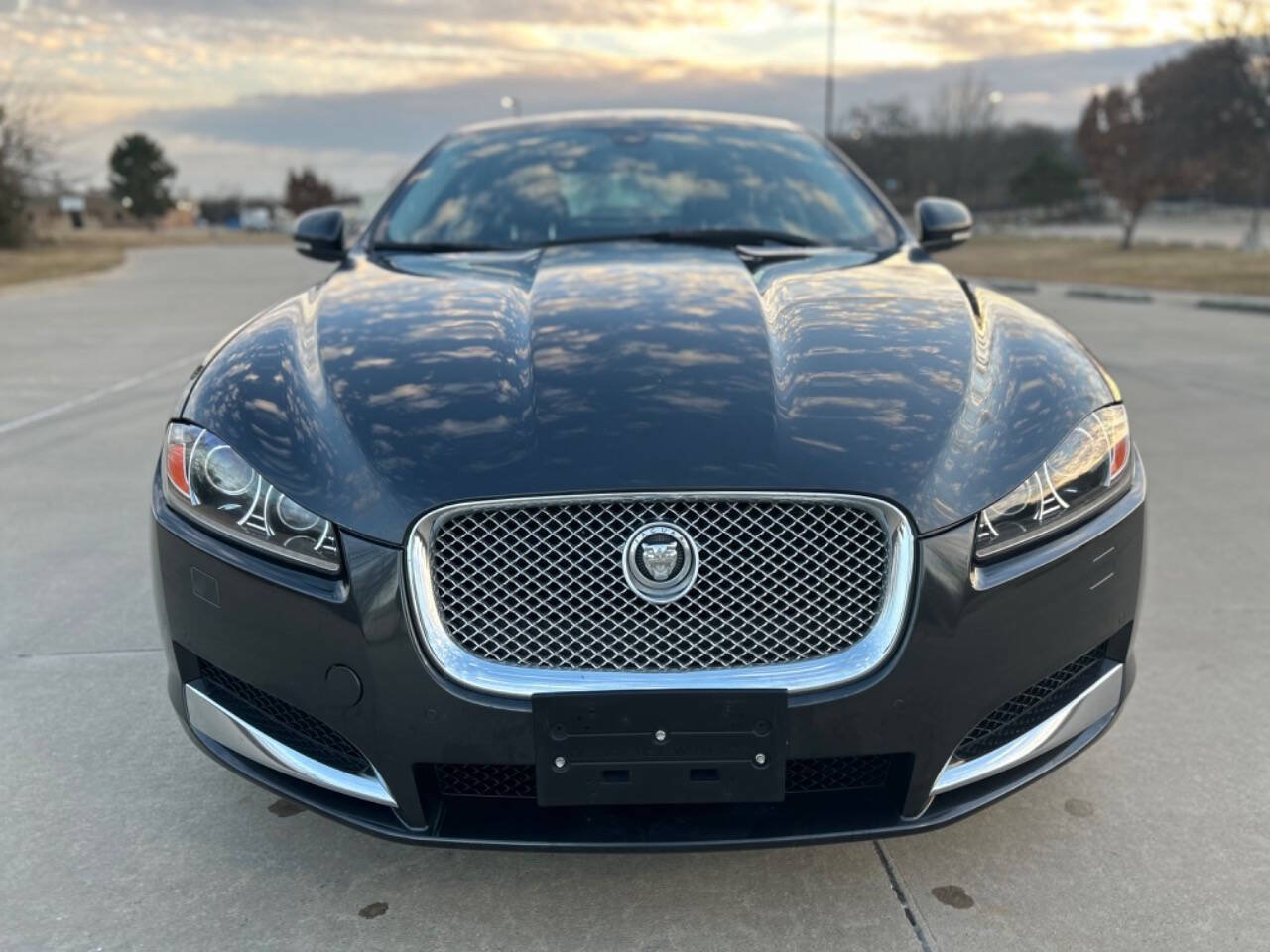 Used 2013 Jaguar XF 3.0 RWD image 3