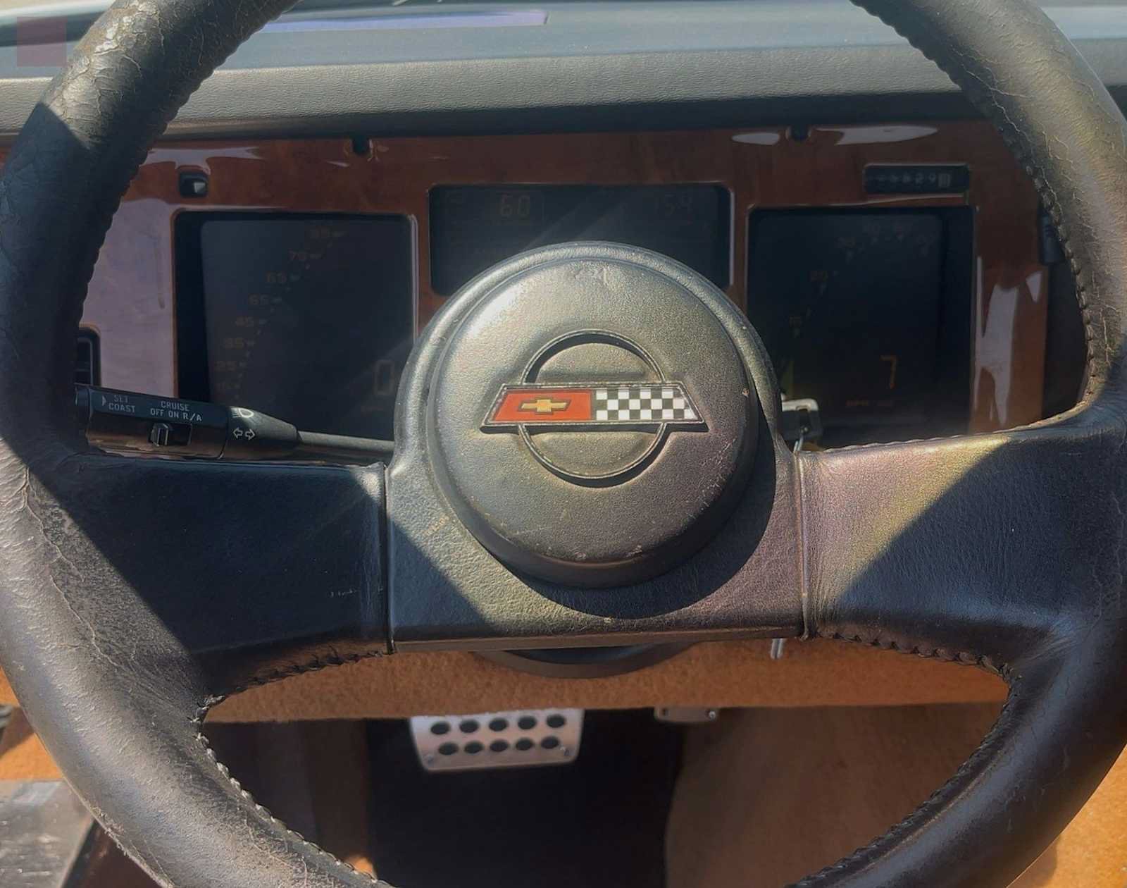 Used 1989 Chevrolet Corvette Convertible RWD image 16