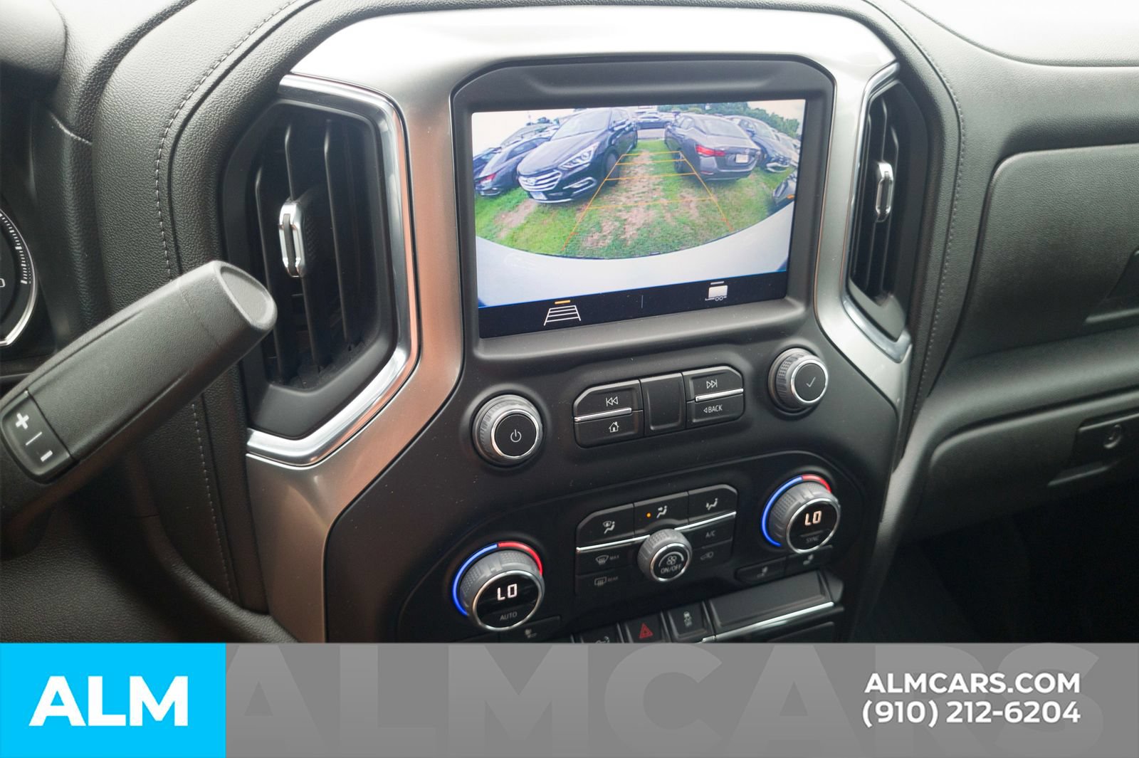 Used 2021 Chevrolet Silverado 1500 LT Trail Boss w/ Bed Protection Package AWD/4WD image 8
