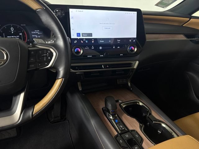 Used 2025 Lexus RX 350 Premium w/ Accessory Package (Z1) FWD image 25