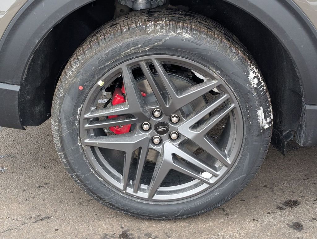 New 2026 Ford Explorer ST-Line w/ ST-Line Street Pack image 15