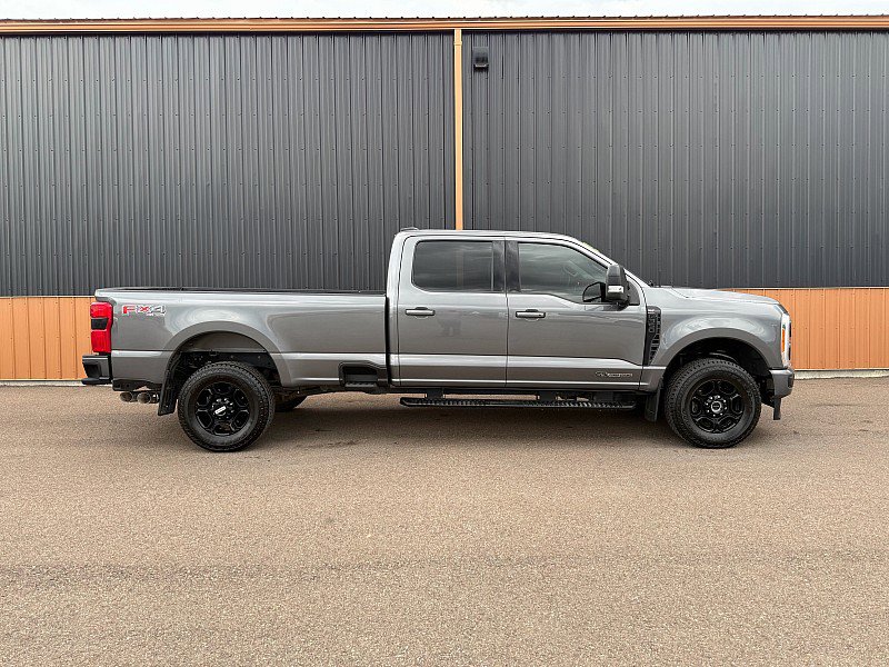 Used 2023 Ford F350 XLT w/ XLT Premium Package AWD/4WD image 3