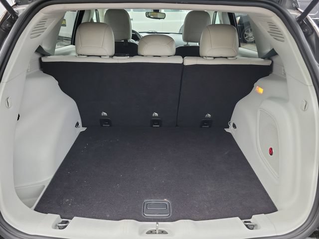 Used 2018 Jeep Compass Latitude w/ Popular Equipment Group FWD image 15