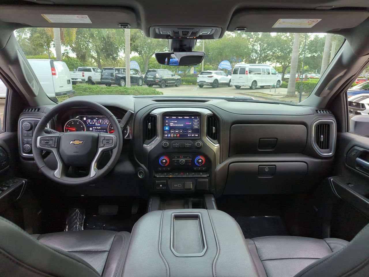 Used 2021 Chevrolet Silverado 2500 LTZ w/ LTZ Premium Package AWD/4WD image 22