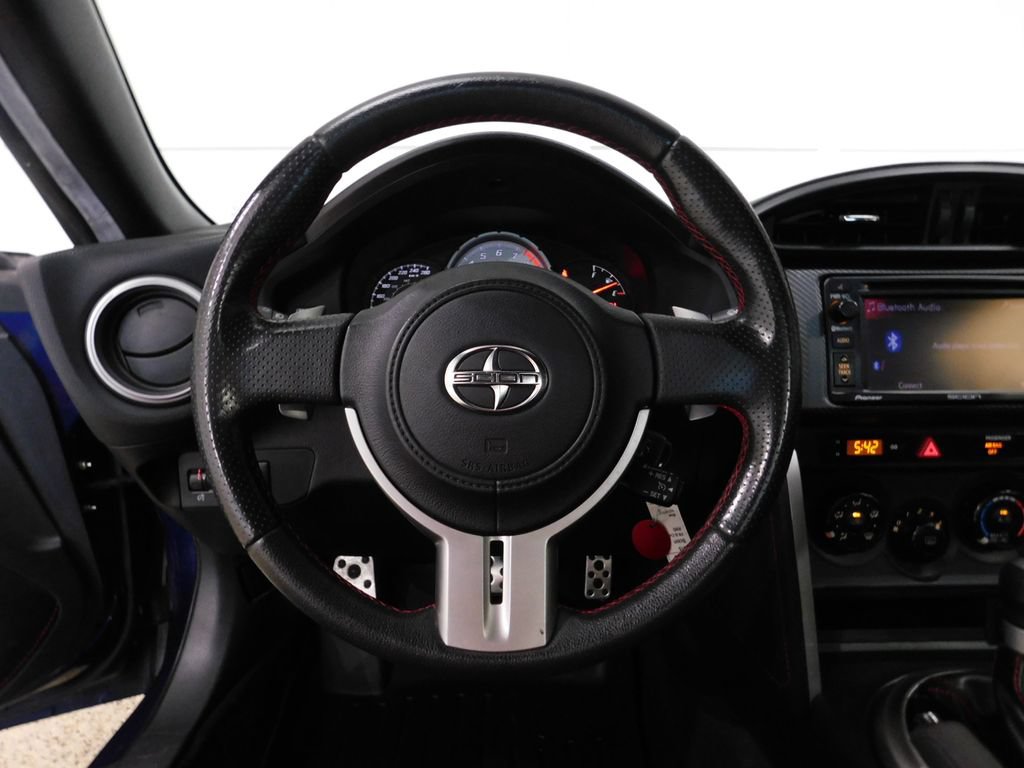 Used 2015 Scion FR-S RWD image 31