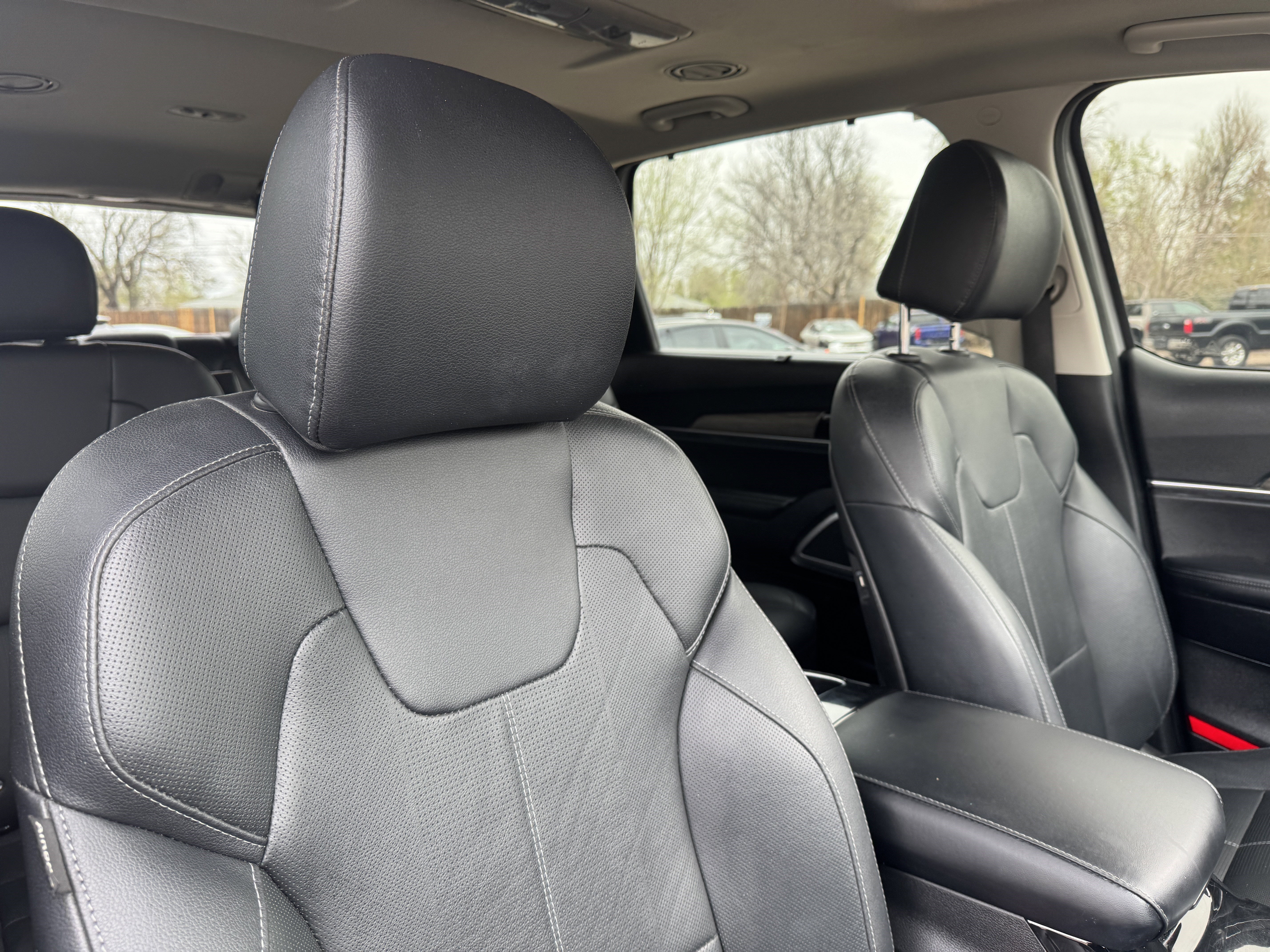 Used 2022 Kia Telluride EX w/ EX Premium Package image 21