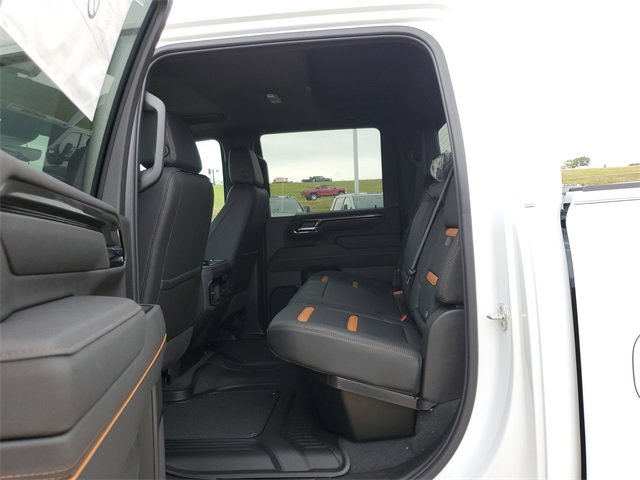 New 2026 GMC Sierra 2500 AT4 w/ AT4 Premium Plus Package image 9