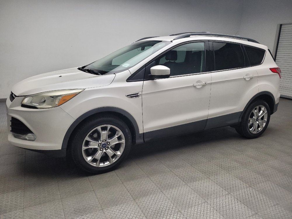 Used 2016 Ford Escape SE w/ SE Leather Comfort Package AWD/4WD image 2