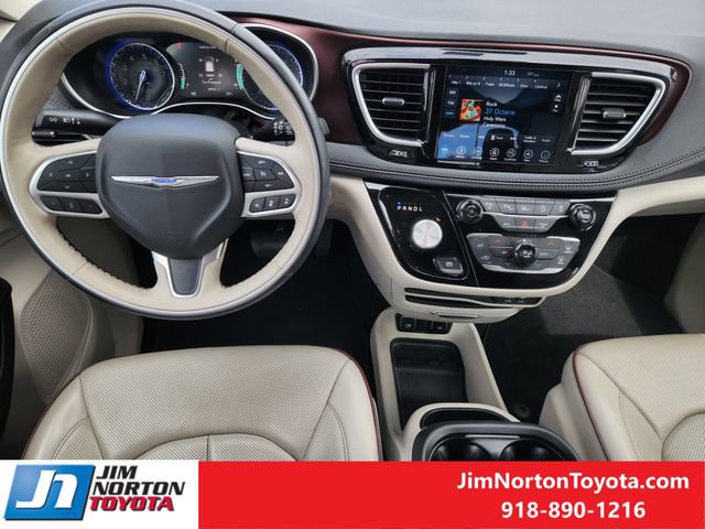 Used 2019 Chrysler Pacifica Limited w/ Tire & Wheel Group image 29