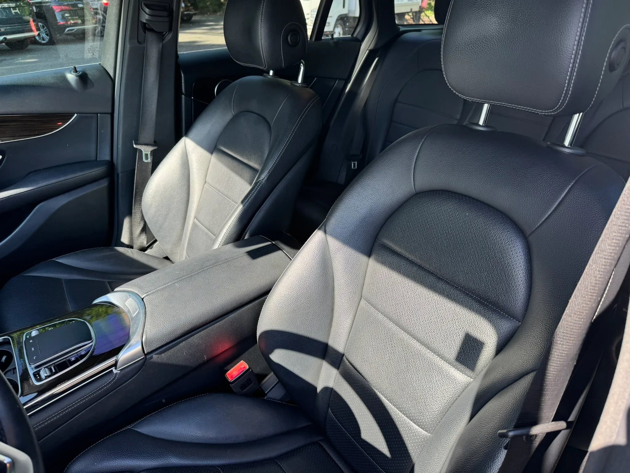 Used 2020 Mercedes-Benz GLC 300 image 17
