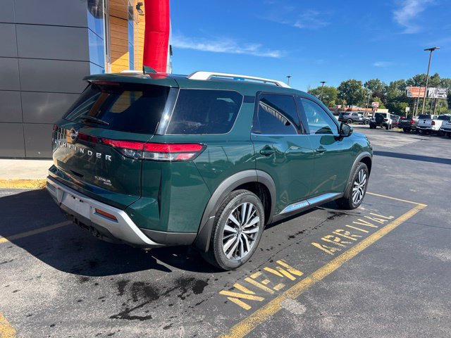 Used 2022 Nissan Pathfinder Platinum w/ Cargo Package AWD/4WD image 5