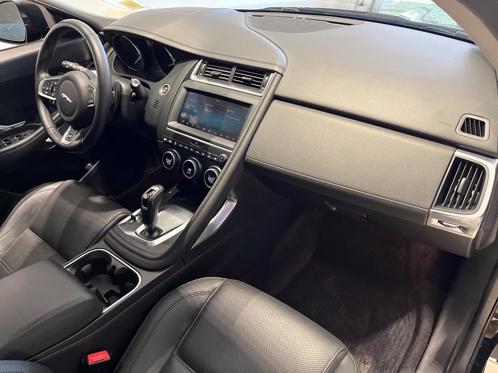 Used 2020 Jaguar E-PACE AWD/4WD image 31