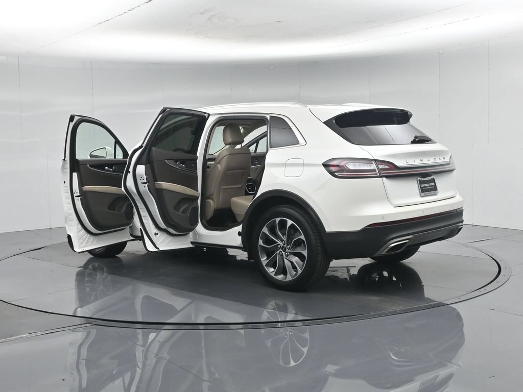 Used 2023 Lincoln Nautilus Reserve w/ Luxury Package AWD/4WD image 36