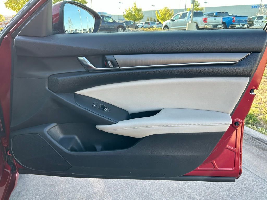 Used 2020 Honda Accord LX image 29