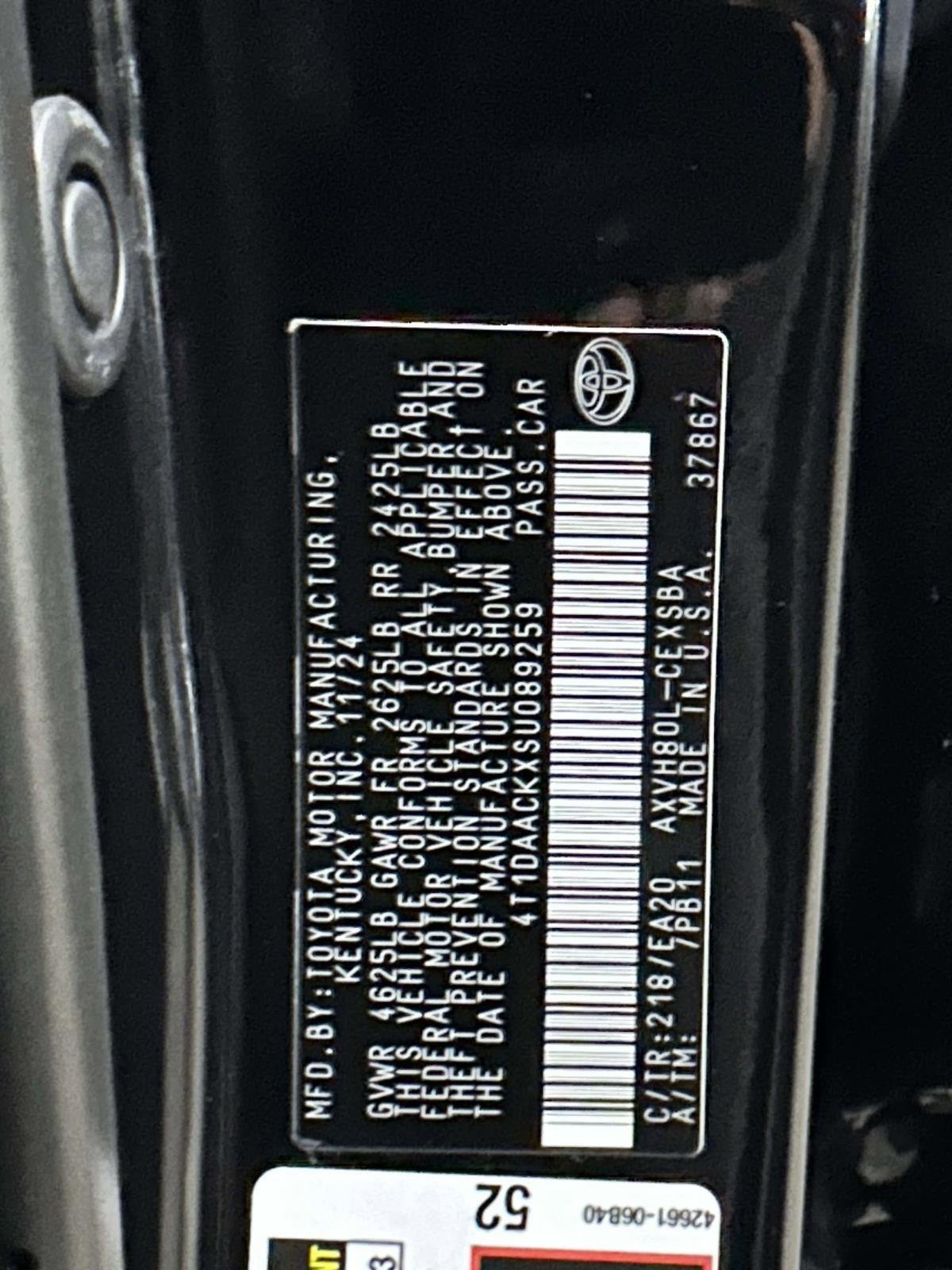 Used 2025 Toyota Camry SE image 32