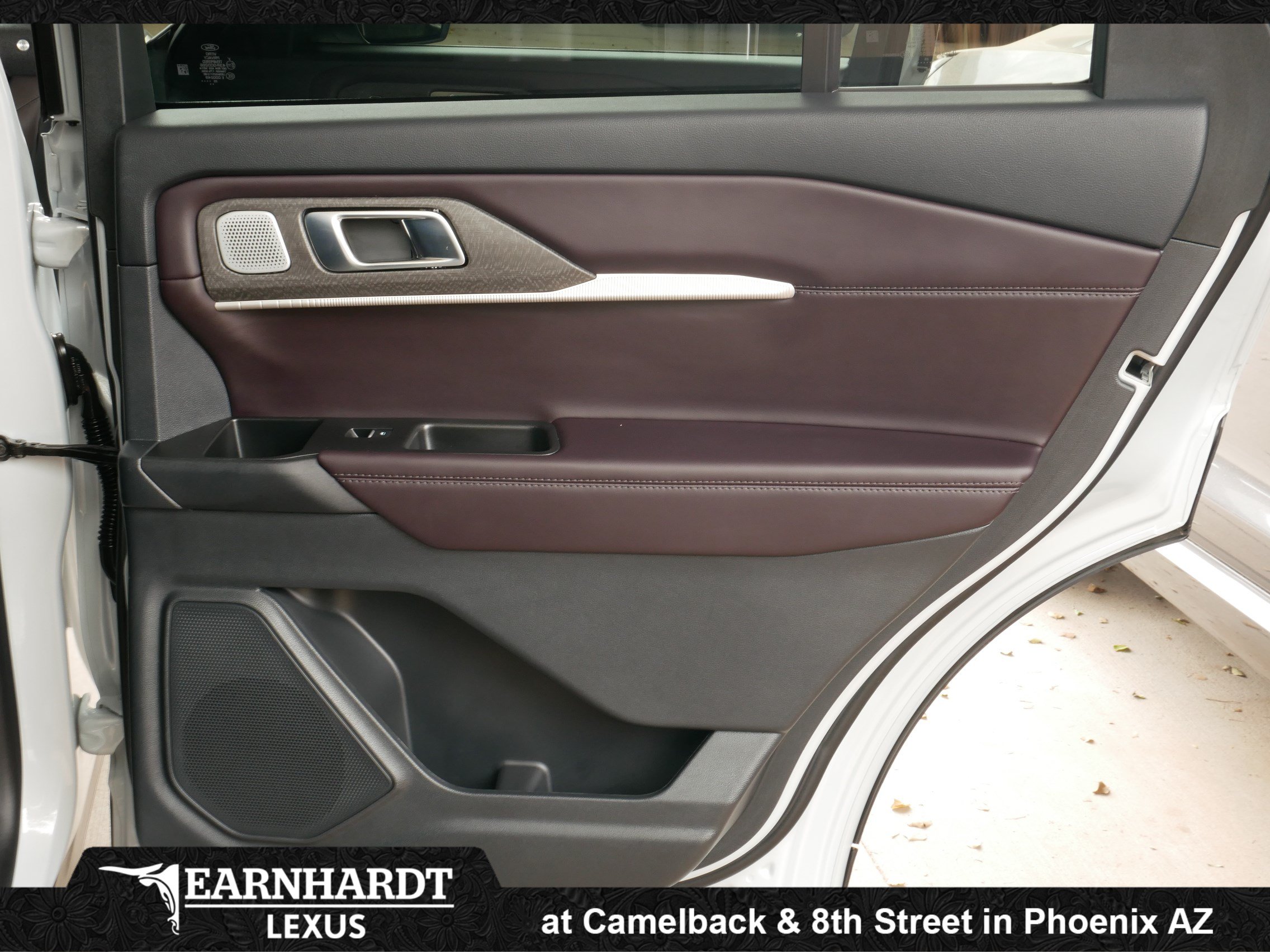 Used 2026 Ford Explorer Platinum RWD image 18