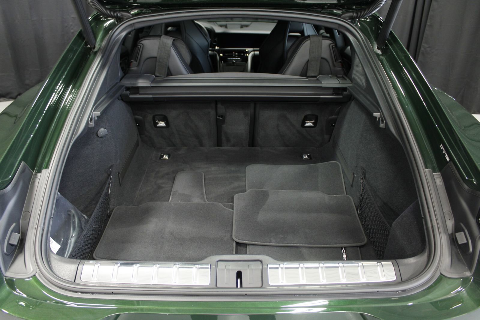 Used 2025 Porsche Panamera 4 image 18