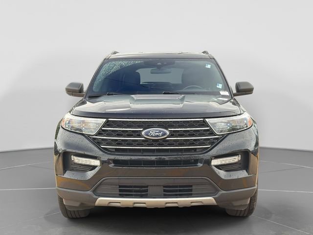 Used 2020 Ford Explorer XLT w/ Equipment Group 202A AWD/4WD image 9