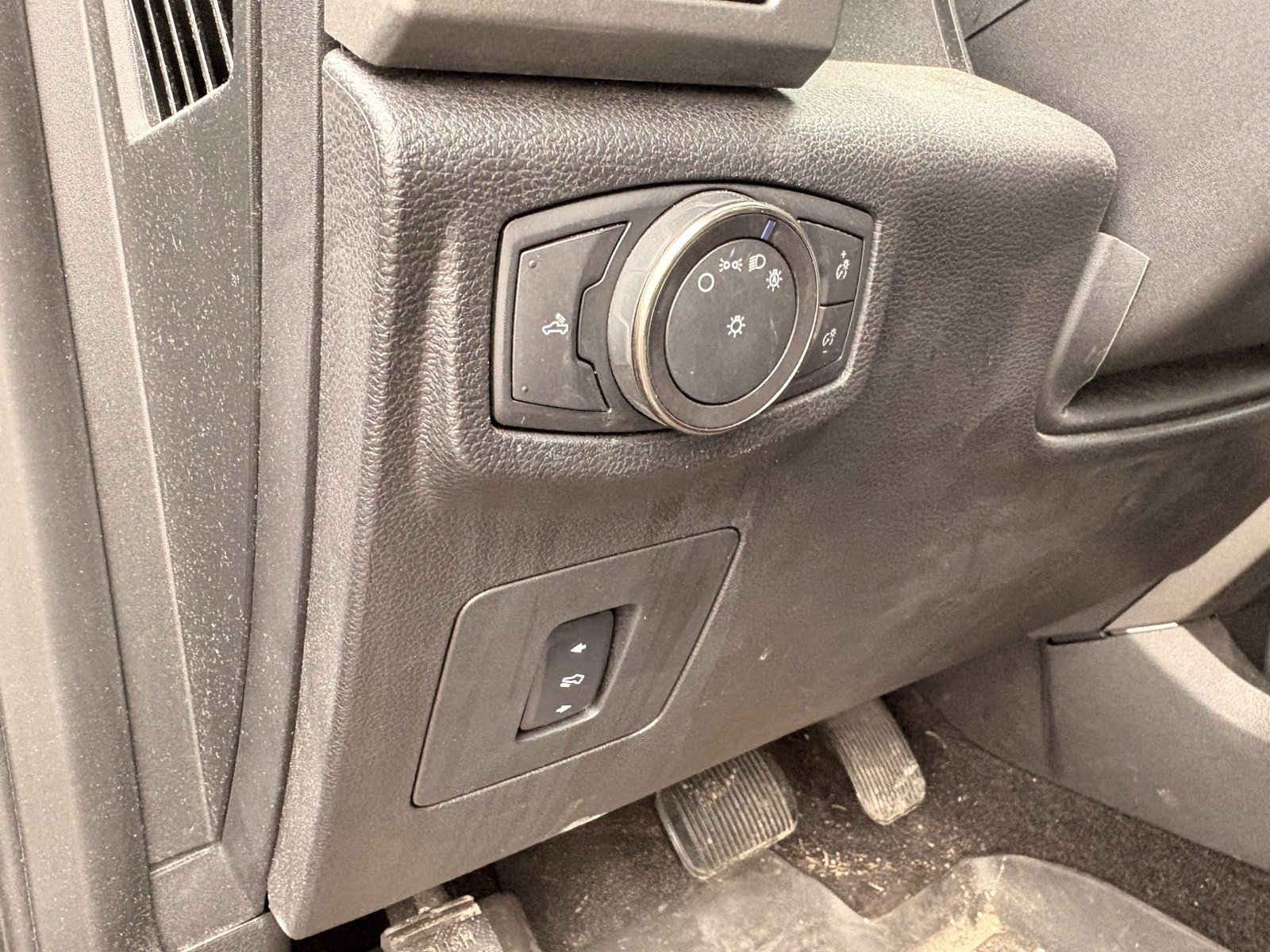 Used 2018 Ford F150 Raptor w/ Equipment Group 802A Luxury image 15