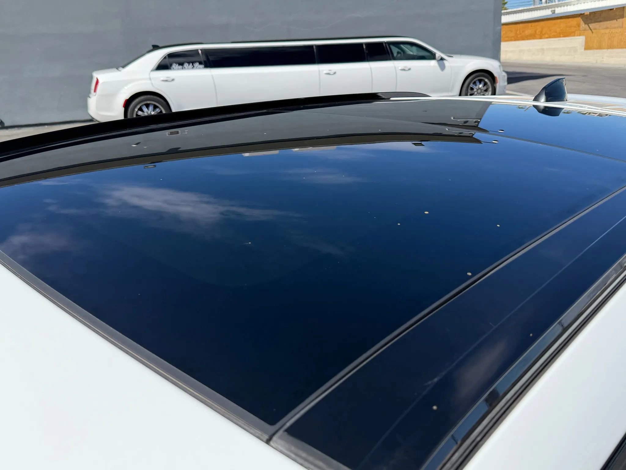 Used 2024 Land Rover Range Rover Velar S image 9