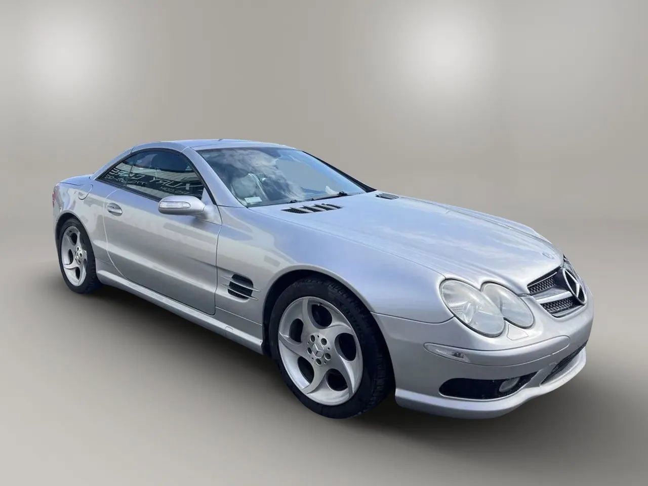 Used 2005 Mercedes-Benz SL 500 w/ AMG Sport Pkg image 6