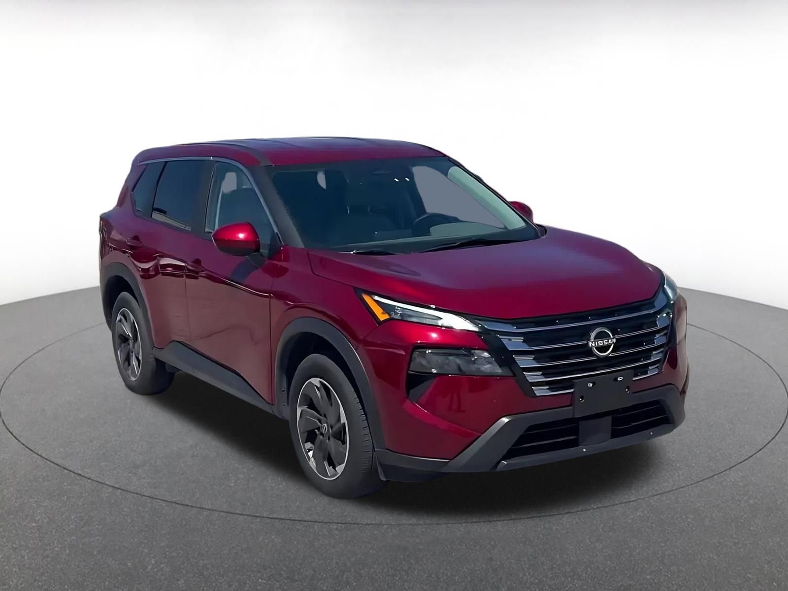 Used 2025 Nissan Rogue SV image 3