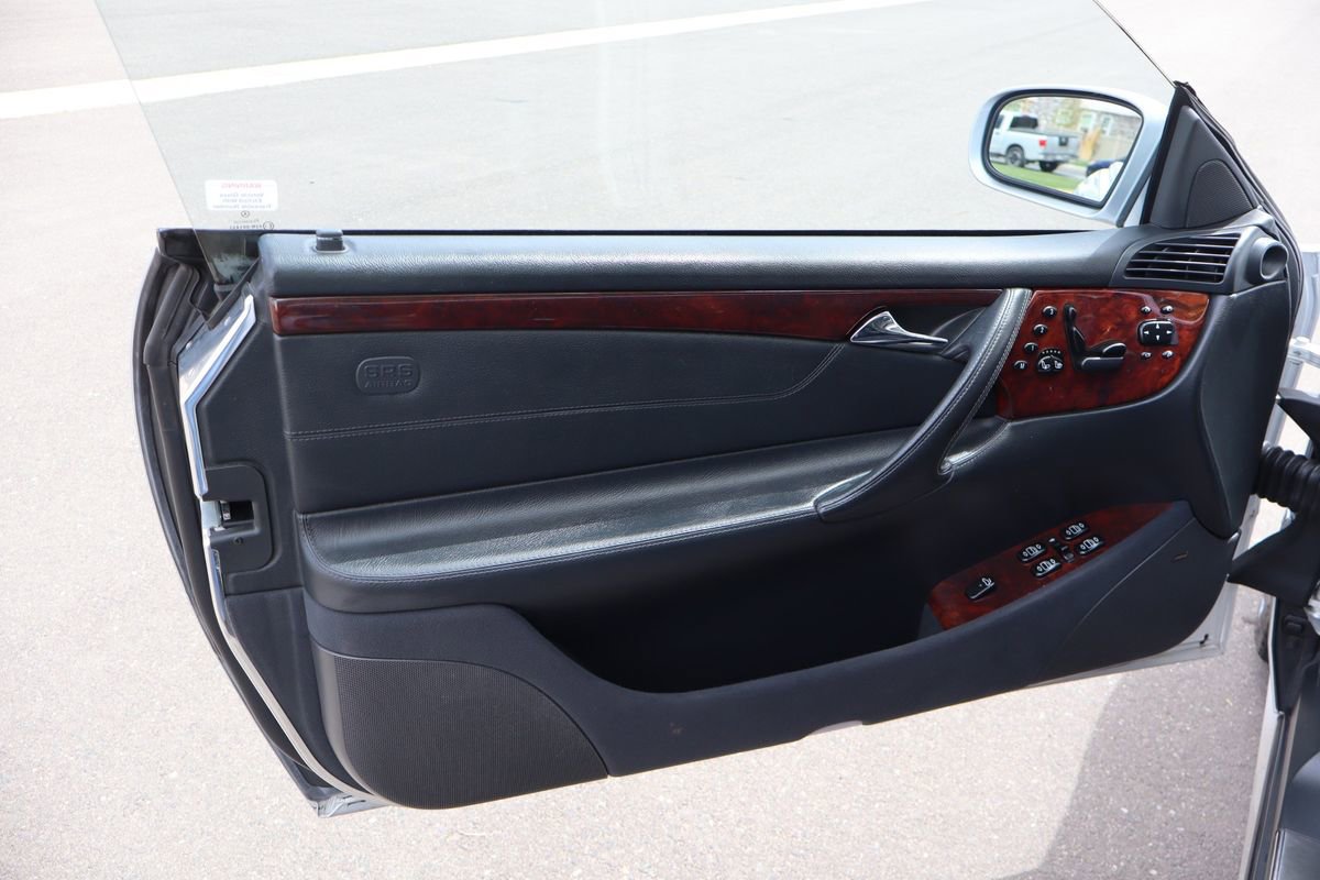 Used 2002 Mercedes-Benz CL 55 AMG image 23