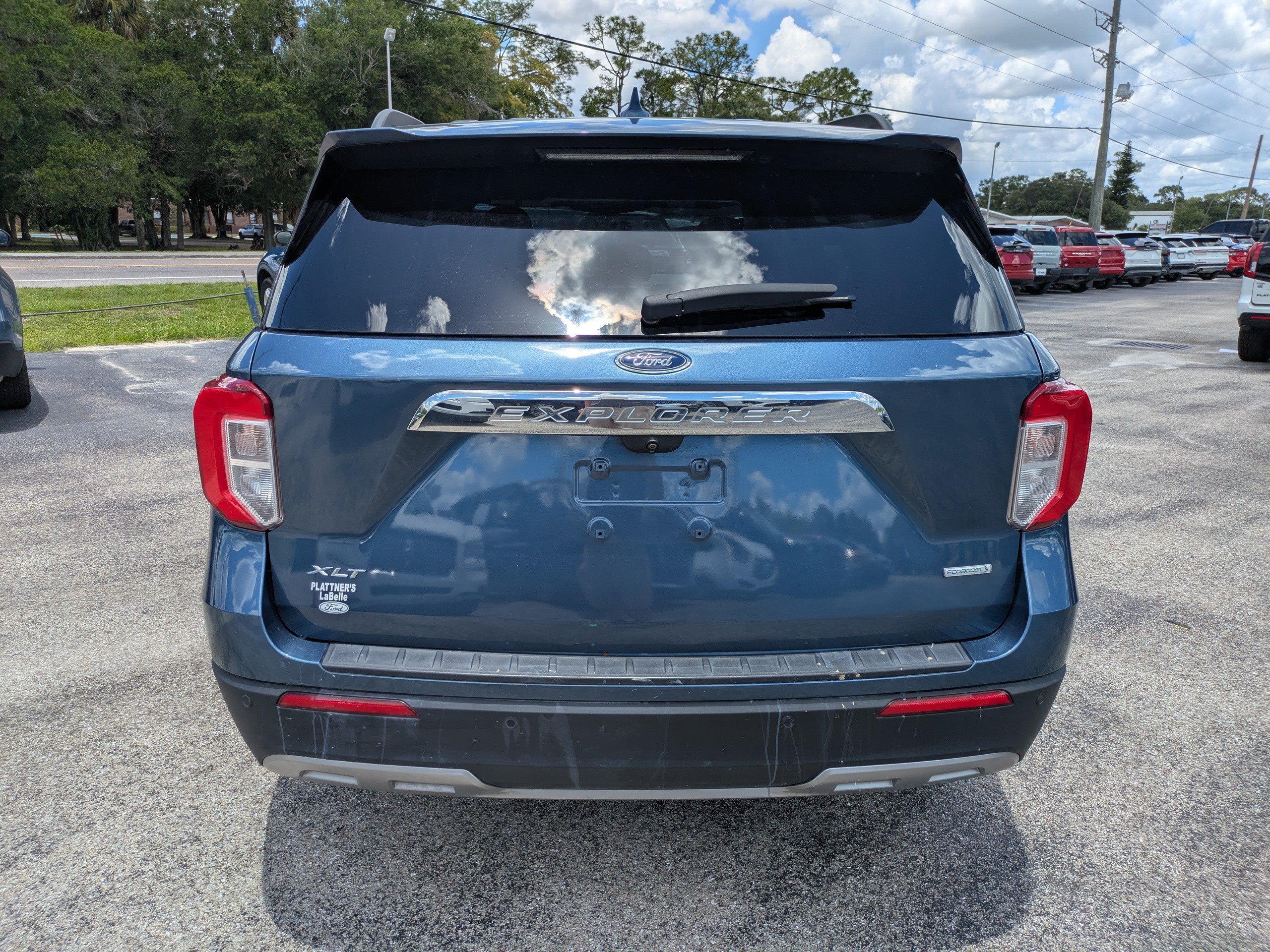 Used 2020 Ford Explorer XLT w/ Equipment Group 202A RWD image 5