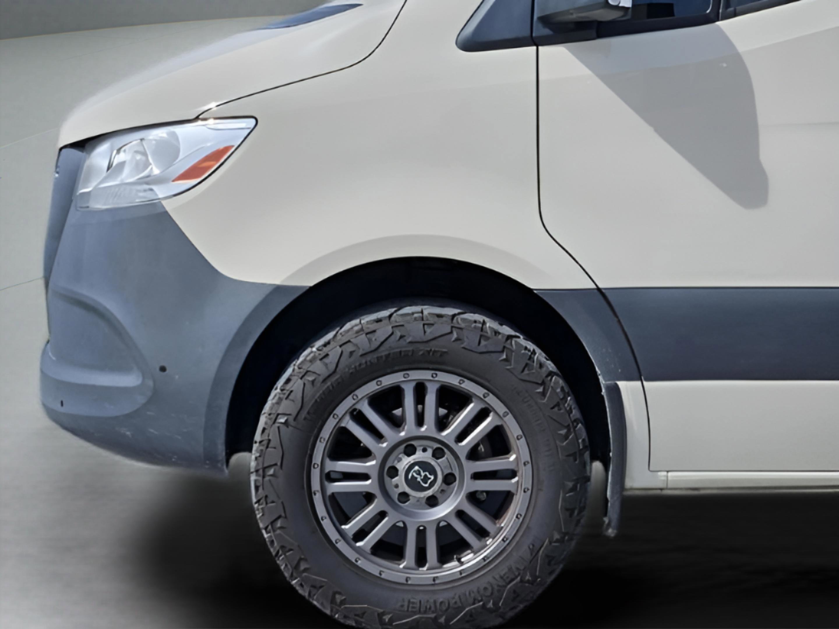 Used 2023 Mercedes-Benz Sprinter 144 Cargo image 28