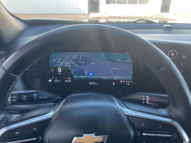Used 2025 Chevrolet Equinox LT AWD/4WD image 13