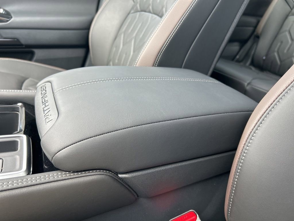 New 2026 Nissan Pathfinder Platinum w/ Cargo Package image 40