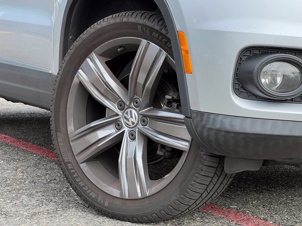 Used 2012 Volkswagen Tiguan S AWD/4WD image 2