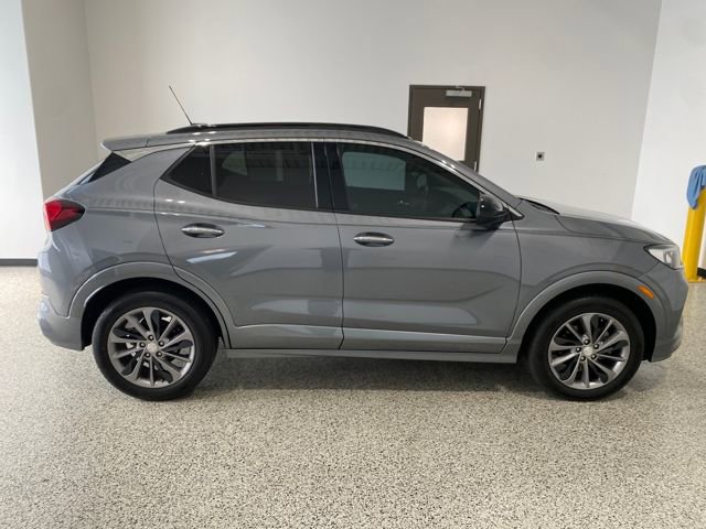 Used 2020 Buick Encore GX Essence w/ Experience Buick Package image 23