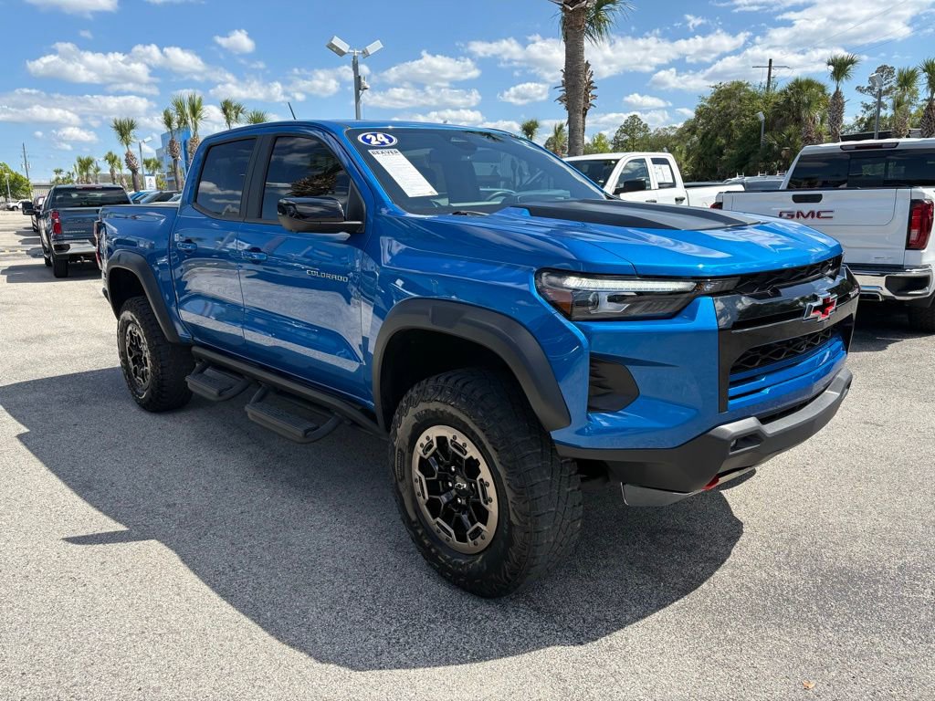 Used 2024 Chevrolet Colorado ZR2 w/ ZR2 Convenience Package III AWD/4WD image 9