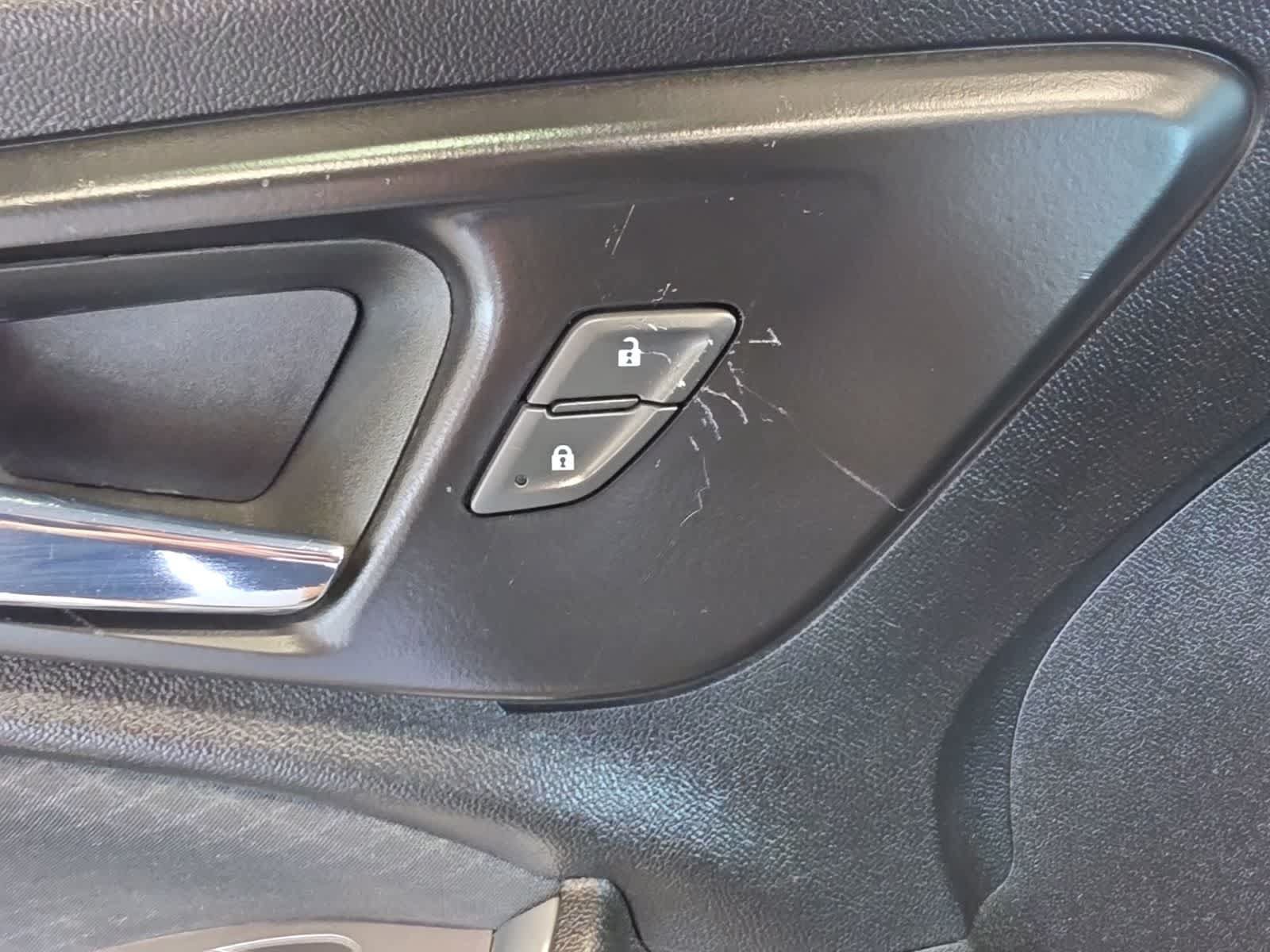 Used 2023 Chevrolet Malibu LT FWD image 17