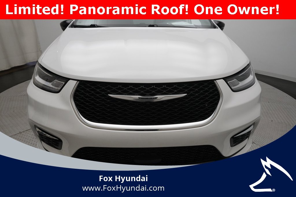 Used 2024 Chrysler Pacifica Limited image 23