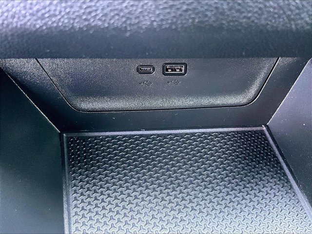 Used 2025 Chevrolet Equinox LT w/ Safety and Technology Package FWD image 25