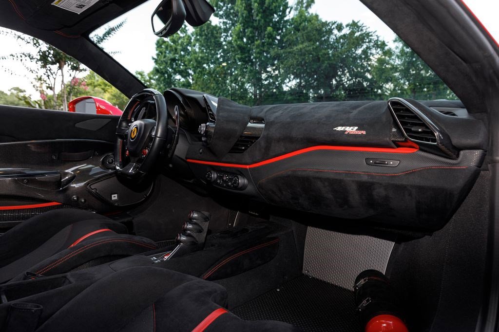 Used 2019 Ferrari 488 Pista Coupe RWD image 16