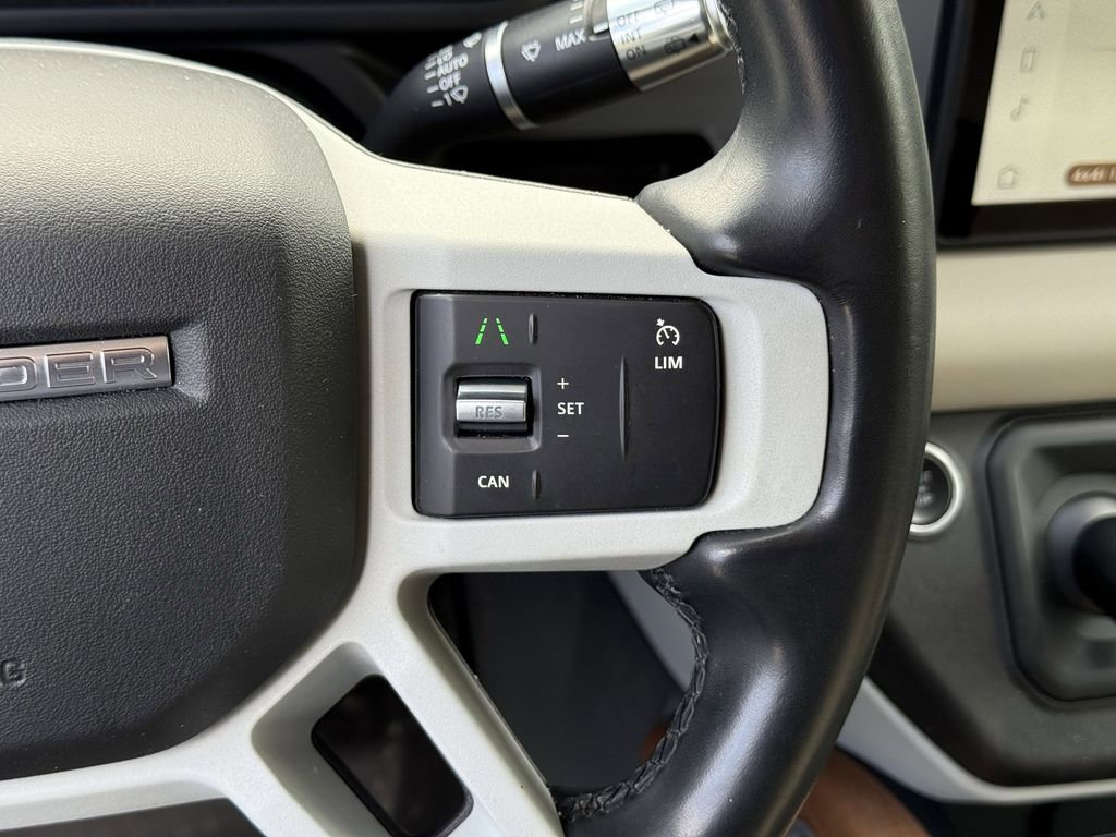 Used 2020 Land Rover Defender 110 SE image 21