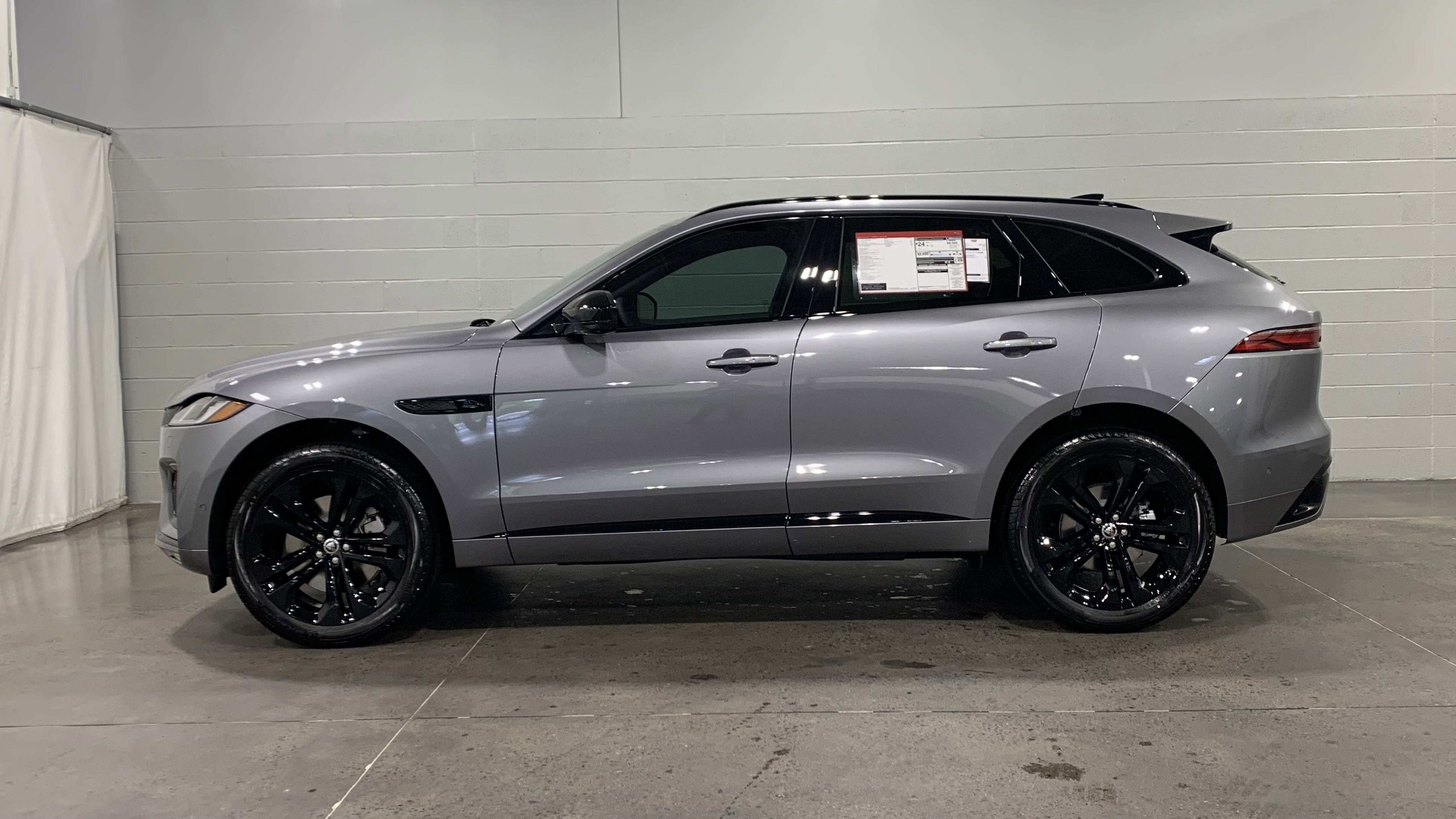 New 2026 Jaguar F-PACE R-Dynamic S image 7