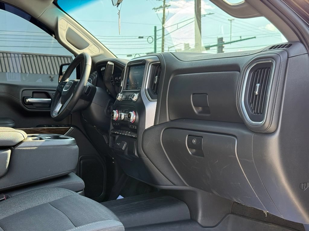 Used 2022 GMC Sierra 1500 Elevation w/ LPO, Elevation Black Package AWD/4WD image 19