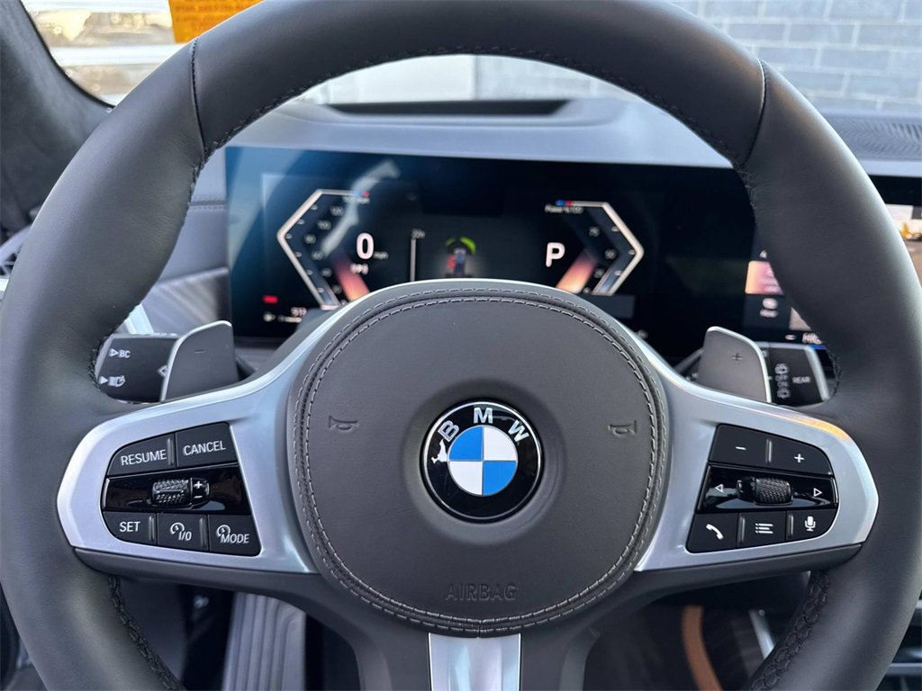 Used 2025 BMW X7 xDrive40i w/ M Sport Package image 31