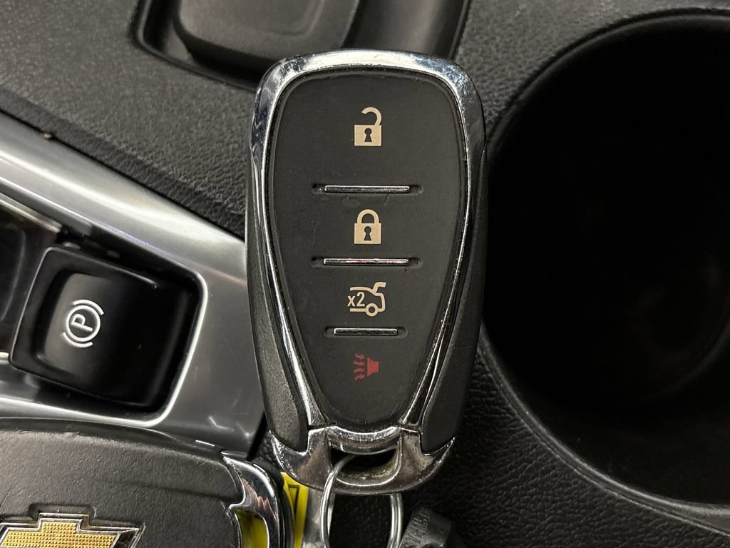 Used 2019 Chevrolet Camaro LT RWD image 25
