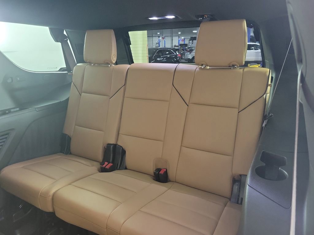 Certified 2025 Cadillac Escalade Premium Luxury image 10
